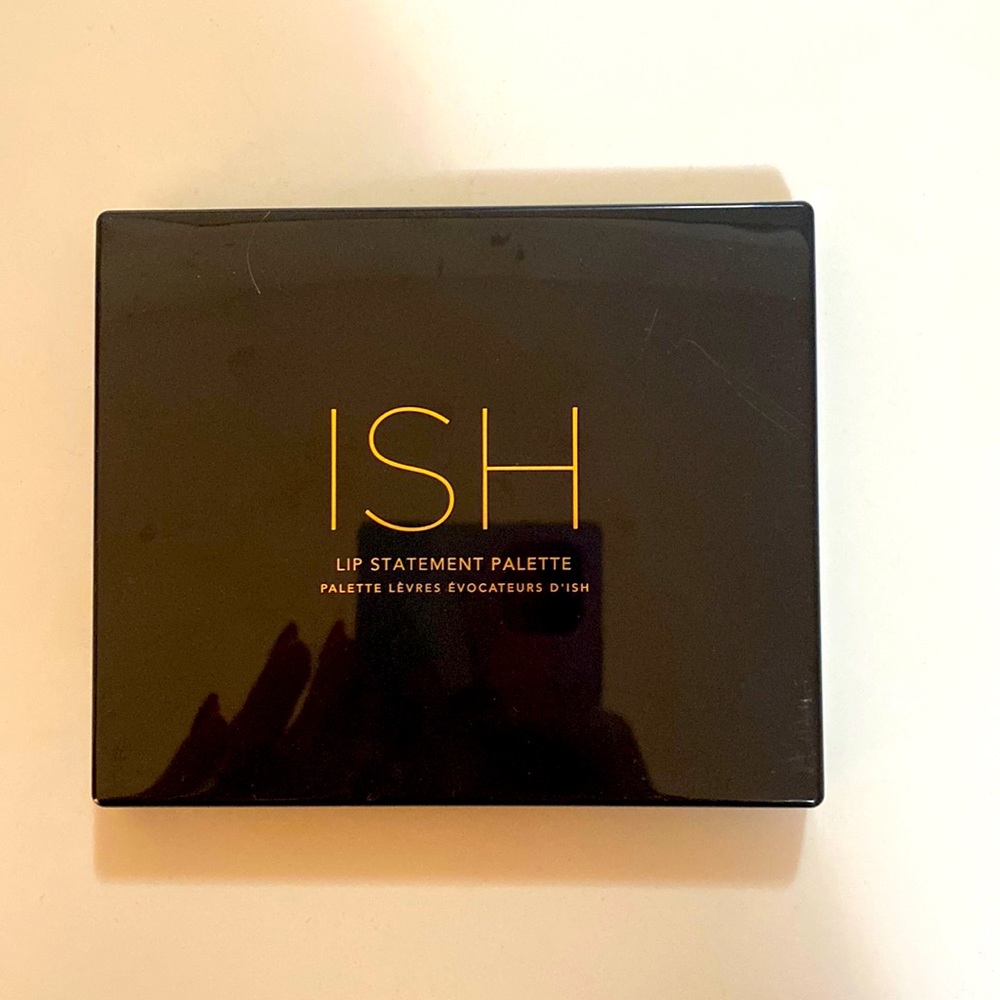 I S H lip statement palette